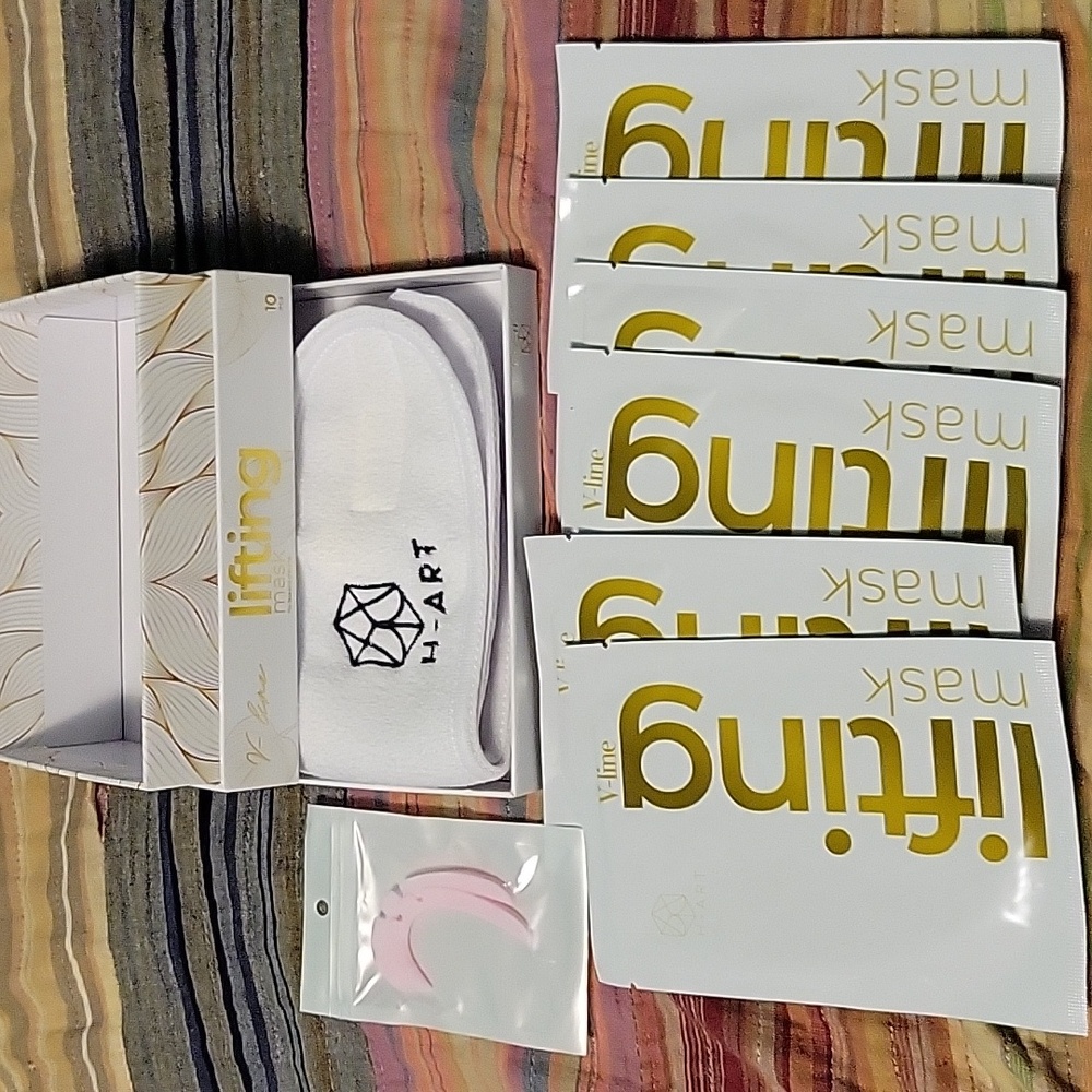 Amazon White and Gold Lifting Face Masks
